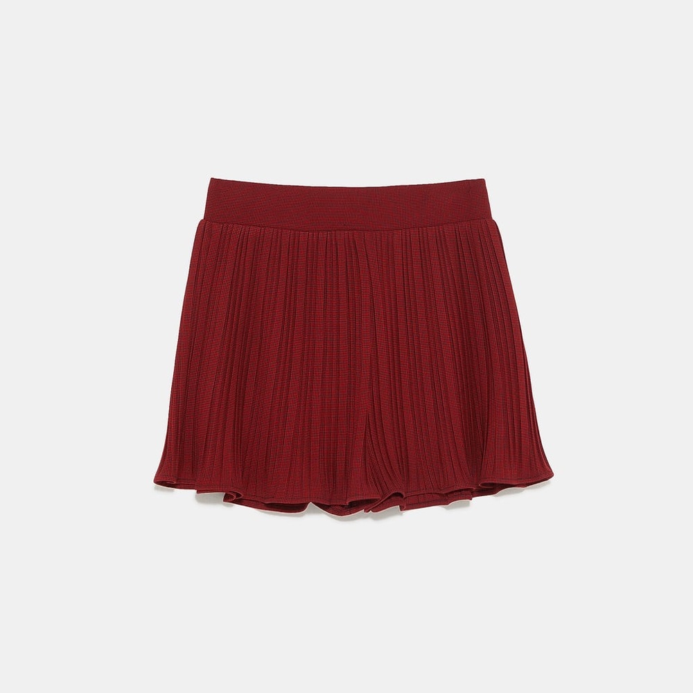 NWT ZARA Red Pleated Shorts